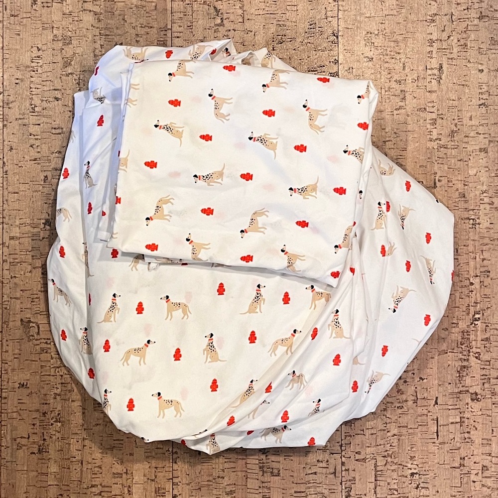 Pillowfort Fire Dog and Hydrant Sheets, Queen Size